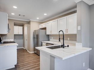 8152 Autumn Star Ave, Las Vegas, NV 89145