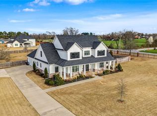 4001 Rolling Meadows Dr, Little Flock, AR 72756
