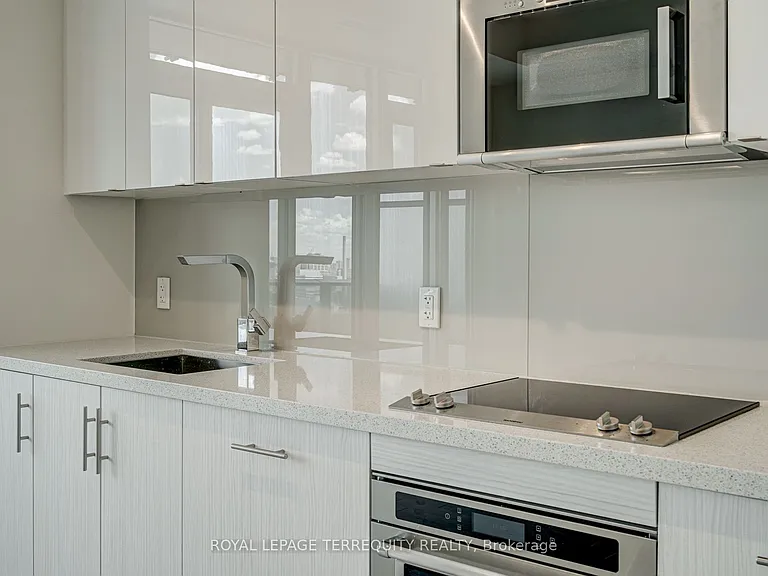 330 Richmond St W #2308 — Photo 3