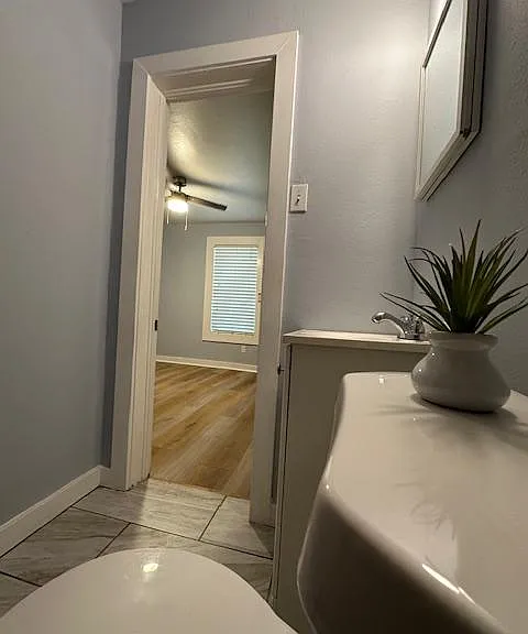 1109 N Crawford St #B — Photo 6