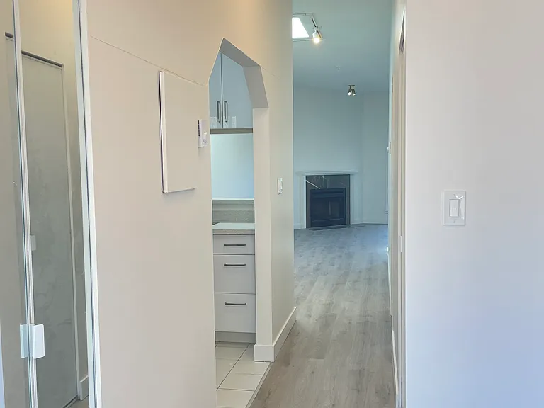 1236 W 8th Ave #412 — Photo 10