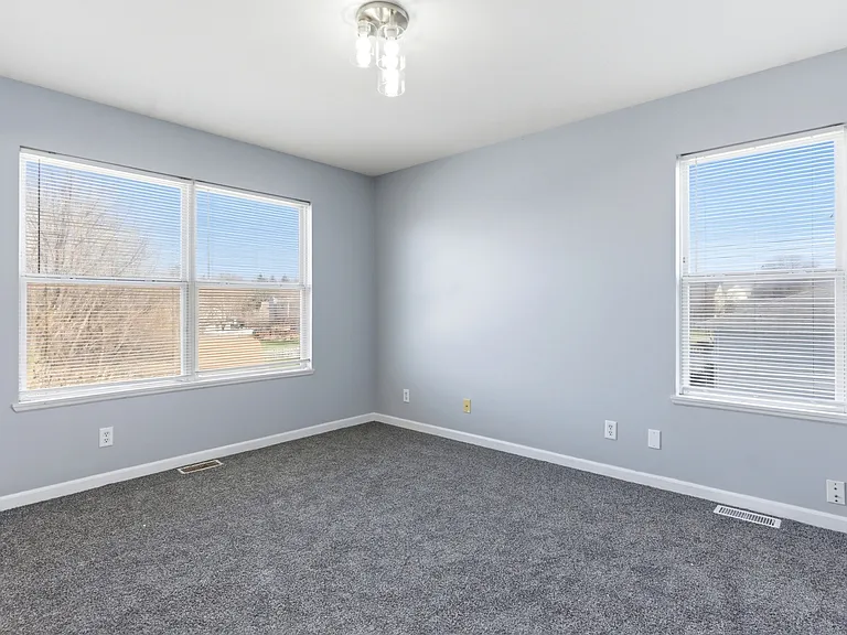 1824 Country Hills Dr #B — Photo 11