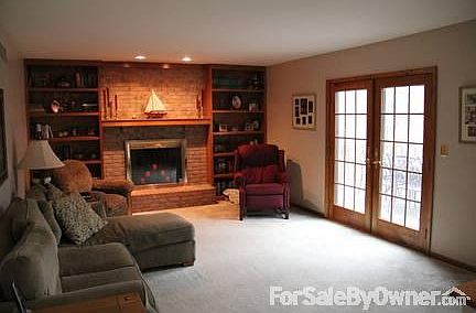 3rd image of 6586 Herron Ct