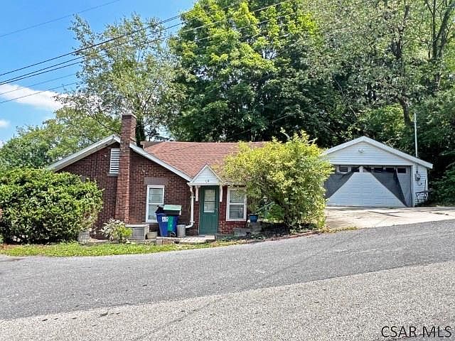 1st image of 16 Christine Ct