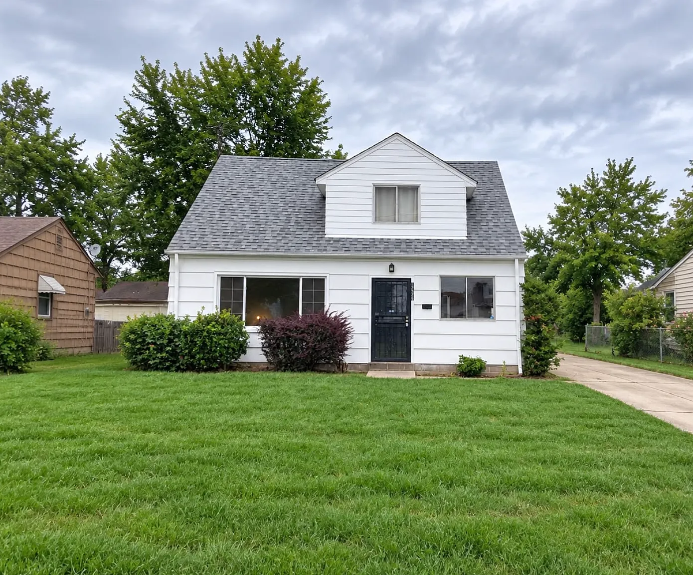 3 bed, 1092 sqft, $1,650 — Photo 1