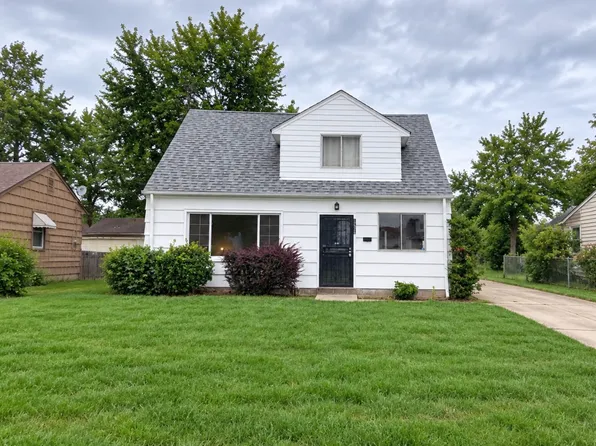 17329 Wayne Dr, Cleveland, OH 44128