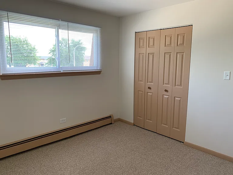 516 Schroeder Ave — Photo 10
