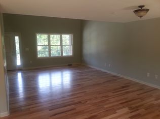 309 Post Oak Dr, Johnson City, TN 37604