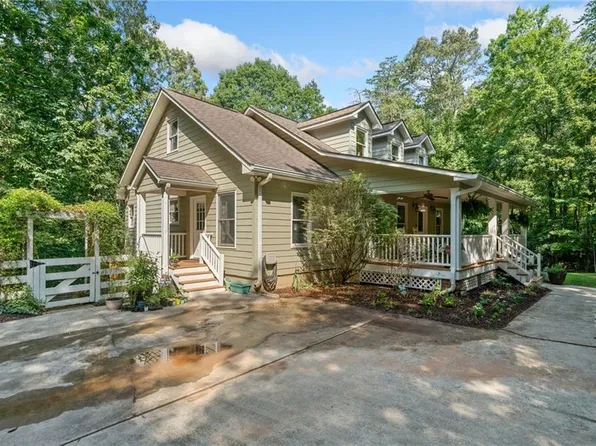 194 Deerfield Dr, Dahlonega, GA 30533