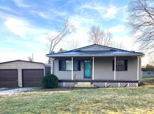 97 Main St, Culloden, WV 25510