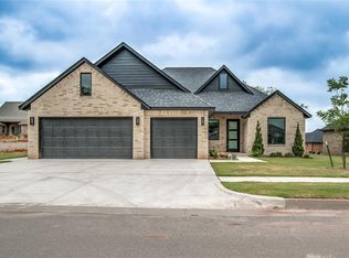 11529 NW 102nd St, Yukon, OK 73099