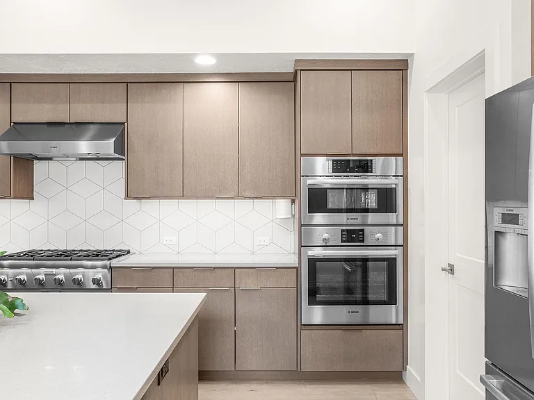 2548 E Warm Springs Ave — Photo 22