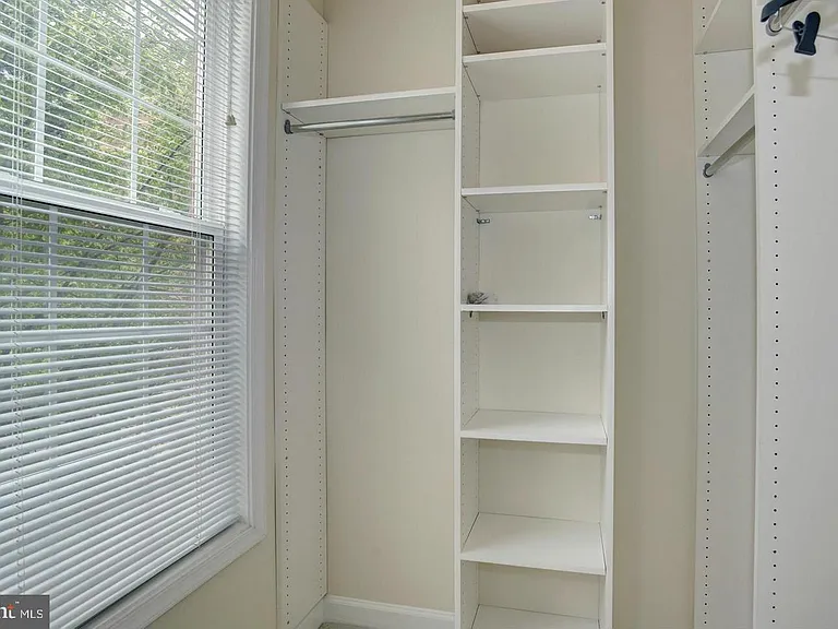 1320 N Wayne St #307 — Photo 17