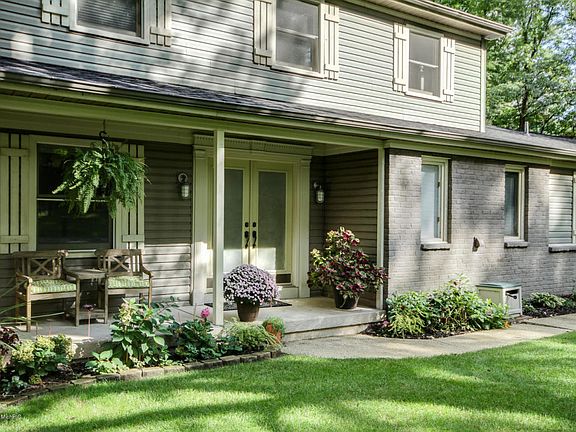 2nd image of 6445 Woodbrook Dr SE