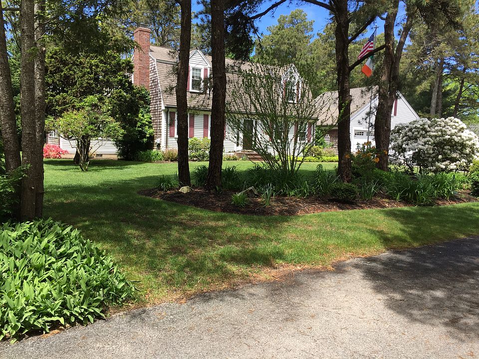 2nd image of 35 Dartmoor Way