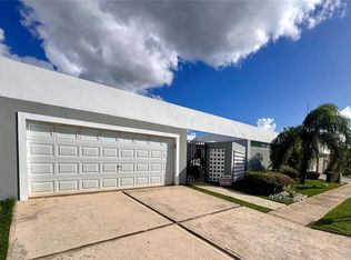 Ciudad Jardin Iii Calle Verbena 430, Toa Alta, PR 00953