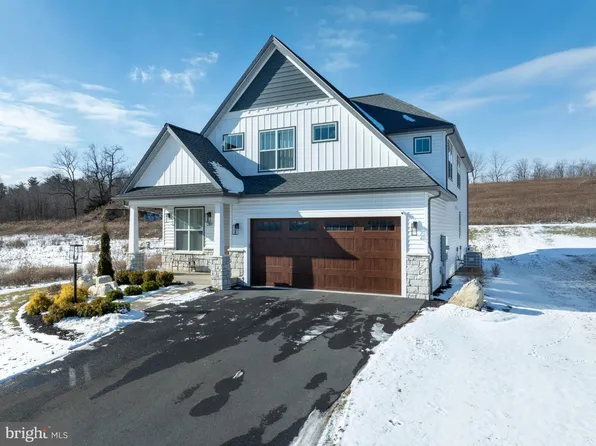 289 Derek Dr, Boalsburg, PA 16827