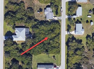 7121 Bougainvillea St, Englewood, FL 34224