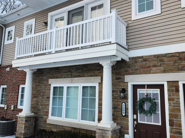 5600 Arbor Chase Dr, Ann Arbor, MI 48103