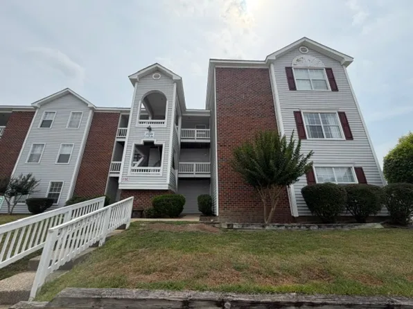 200-8 Waterdown Dr, Fayetteville, NC 28314
