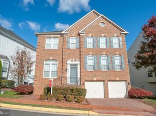 6938 Inlet Cove Dr, Fort Belvoir, VA 22060