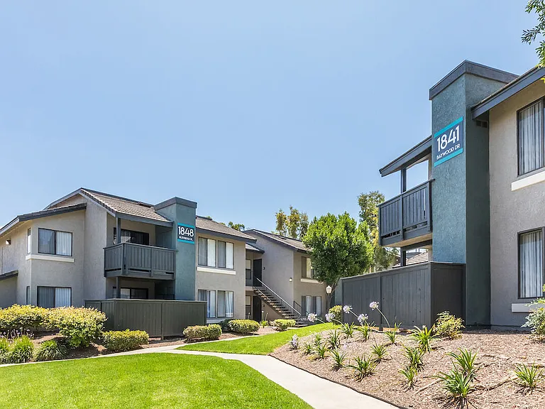 Hensley at Corona Pointe — Photo 33