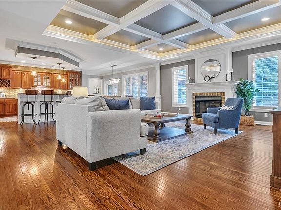4th image of 9023 Stonecreek Cir