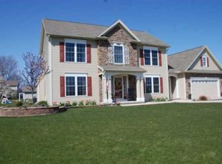 11 Rockwell Dr, Hilton, NY 14468