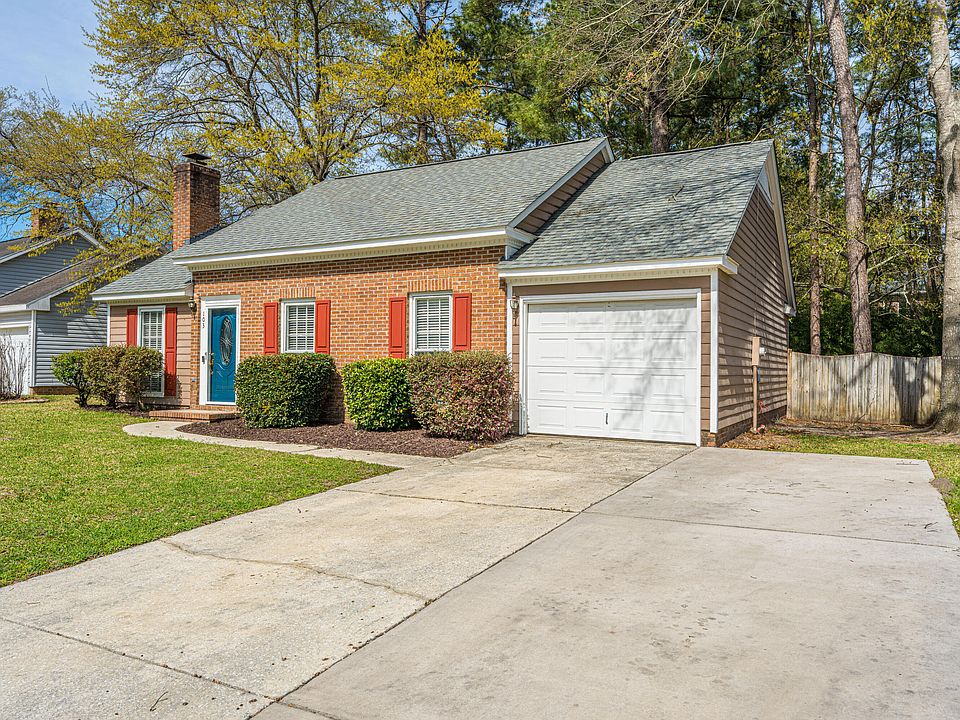 1st image of 103 York Pl