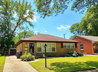 2706 Derby Rd, Birmingham, MI 48009