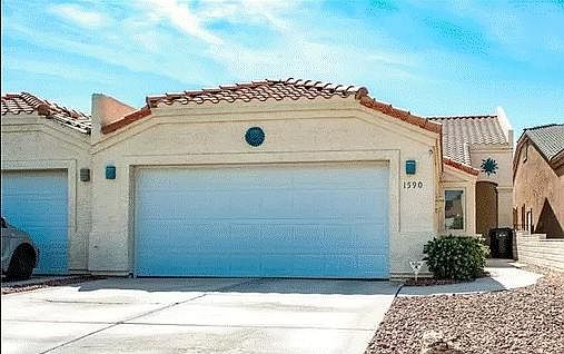 1st image of 1590 Country Club Way