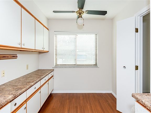 5th image of 3285 Southdale Dr APT 4