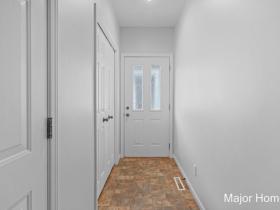 4th image of 1340 W Norton Ave