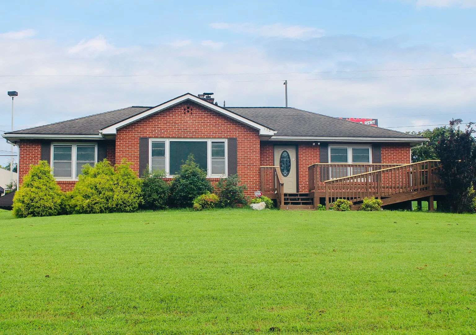 112 McMahan Rd — Photo 1