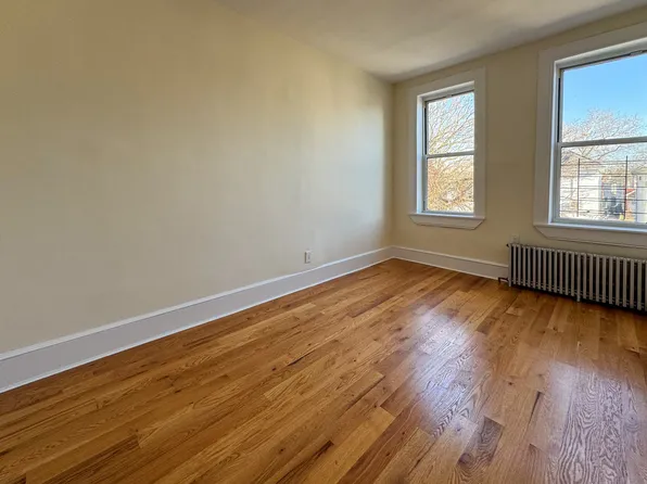 1479 East 34th Street image 7 of 7