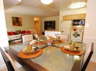 2250 Mohegan Dr, Falls Church, VA 22043