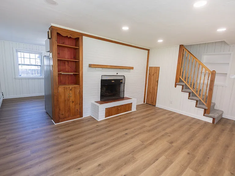 215 S 23rd St — Photo 12