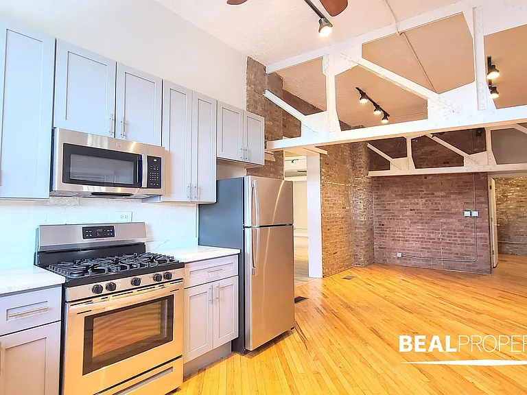 2320 N Damen Ave #2G — Photo 9