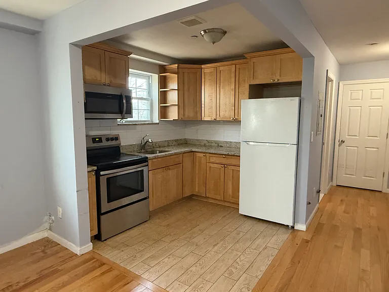 1605 Taylor Ave #2 — Photo 4