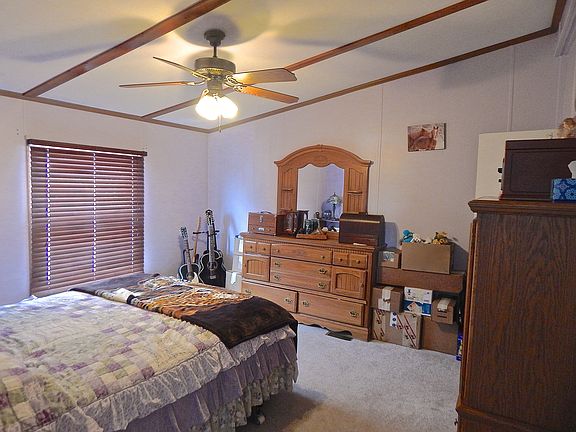 3rd image of 128 Nicole Ct