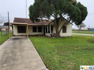 102 Clark St, Point Comfort, TX 77978