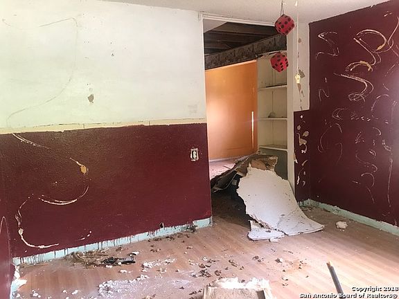 3rd image of 1617 Loma Vista St