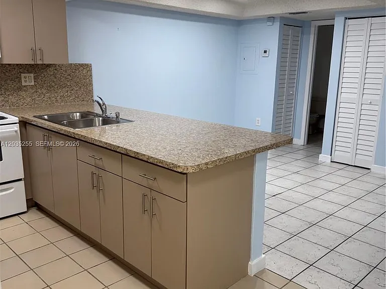 12055 SW 19th Ln #231 — Photo 10
