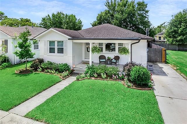 1st image of 150 Middle Park Pl