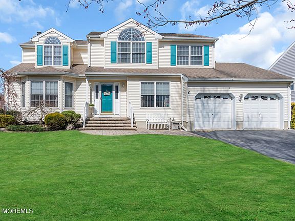 2nd image of 1140 Aster Drive