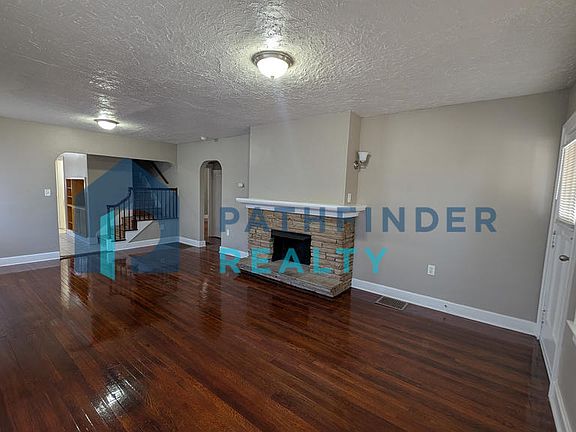 5th image of 112 Ashwood Ave