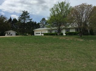 3415 NW Pipkin Rd, Topeka, KS 66618