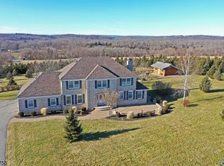 40 Henry Rd, Newton, NJ 07860