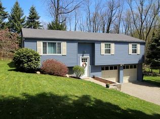 105 Sunny Dell Ln, Mc Murray, PA 15317