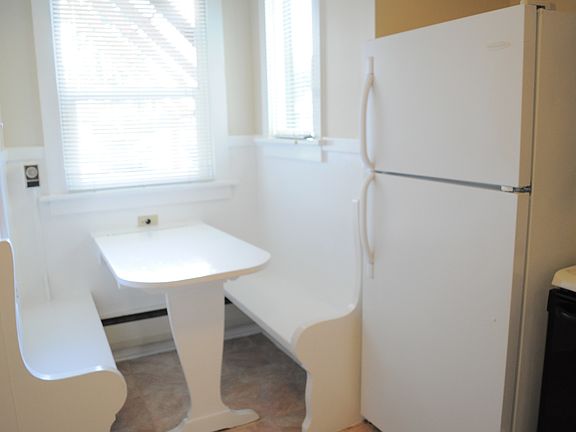 Apt 2 - Eating Area